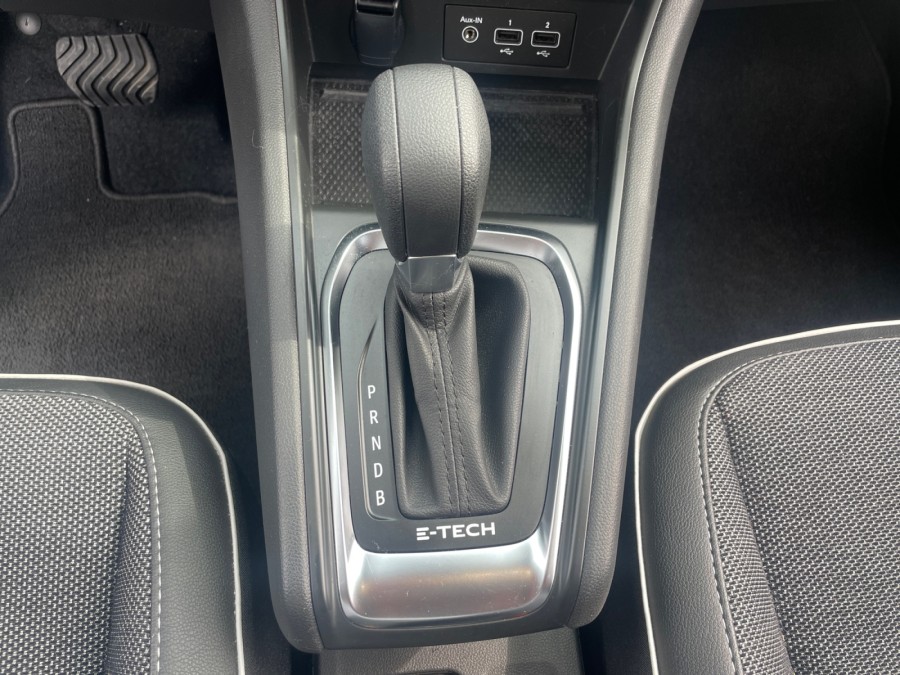 RENAULT d'occasion CAPTUR 1.6 E-TECH 145 CH ENGINEERED de 2023 Royan