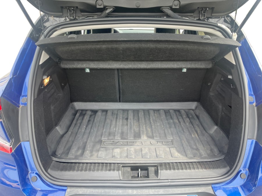 RENAULT d'occasion CAPTUR 1.6 E-TECH 145 CH ENGINEERED de 2023 Royan
