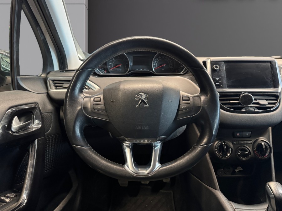 PEUGEOT d'occasion 208 1.6 E-HDI 92 STYLE de 2014 Pau (64)﻿