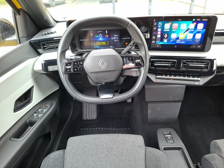 RENAULT d'occasion RENAULT E-TECH 120 EVOLUTION de 2025 Montreuil