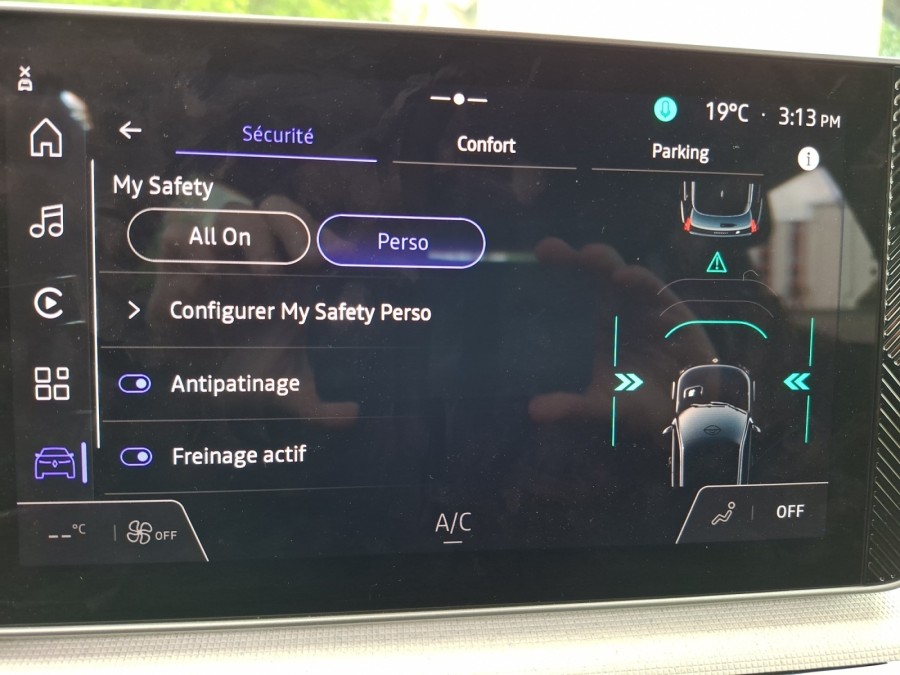 RENAULT d'occasion RENAULT E-TECH 120 EVOLUTION de 2025 Montreuil