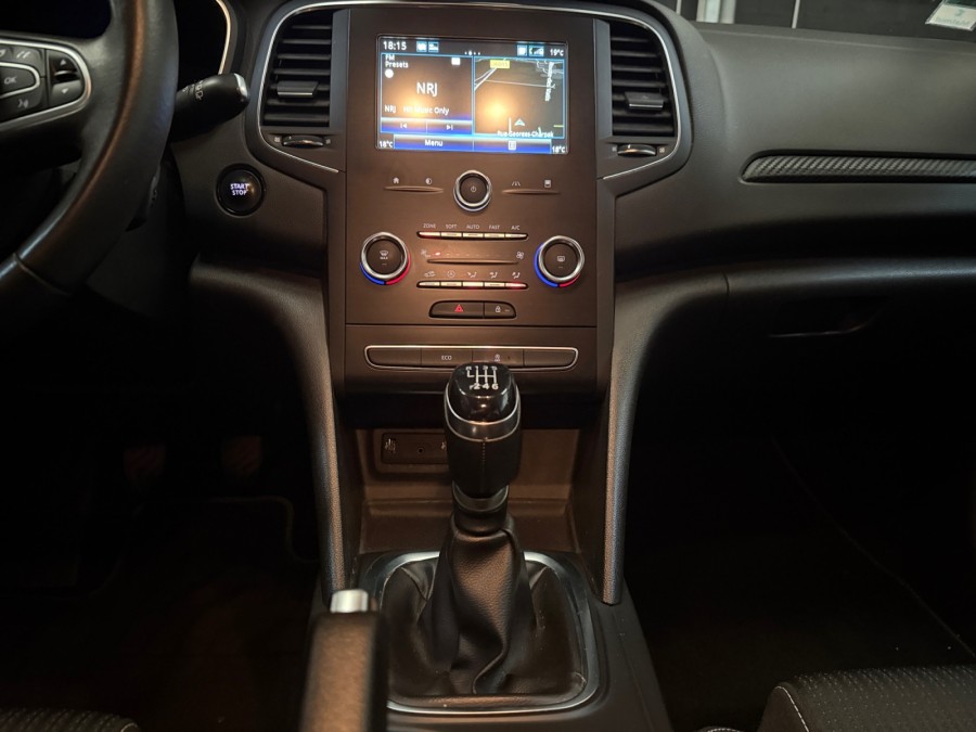 RENAULT d'occasion MEGANE TCE 115 LIFE de 2018 St Jean du Cardonnay