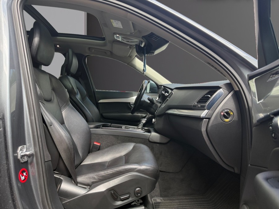 VOLVO d'occasion XC90 D5 AWD 235 MOMENTUM 7PL de 2017 Le Raincy (93)﻿