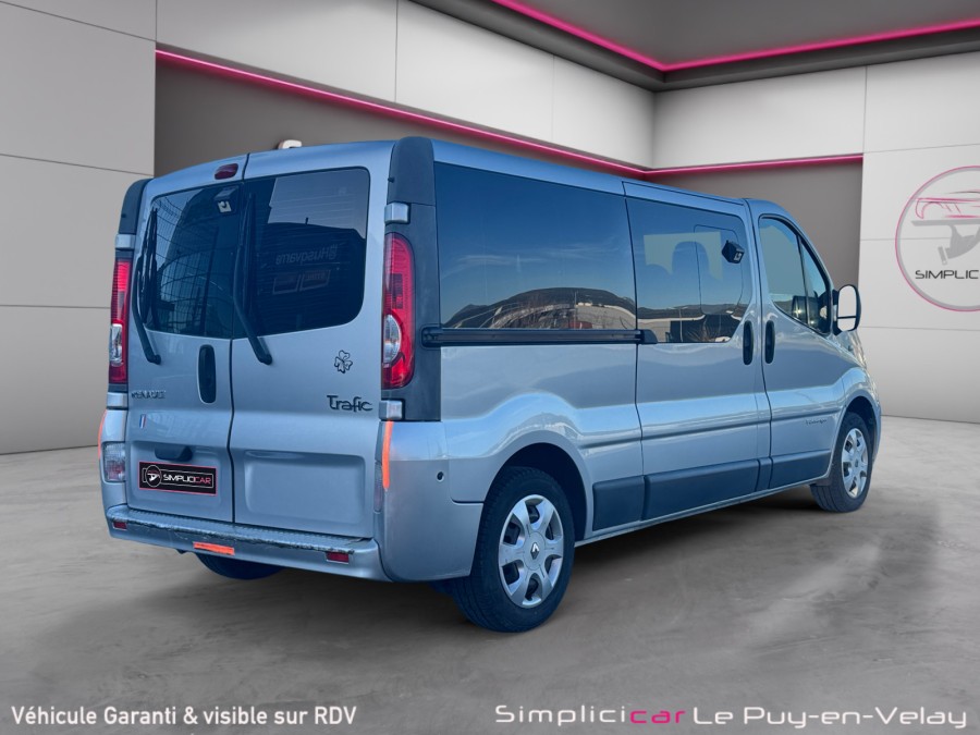 RENAULT d'occasion TRAFIC PASSENGER L2H1 2.0DCI 115 EXPRESSION de