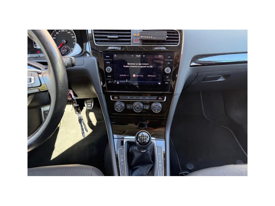 VOLKSWAGEN d'occasion GOLF 1.5 TSI EVO 130 SOUND de 2017 Montreuil