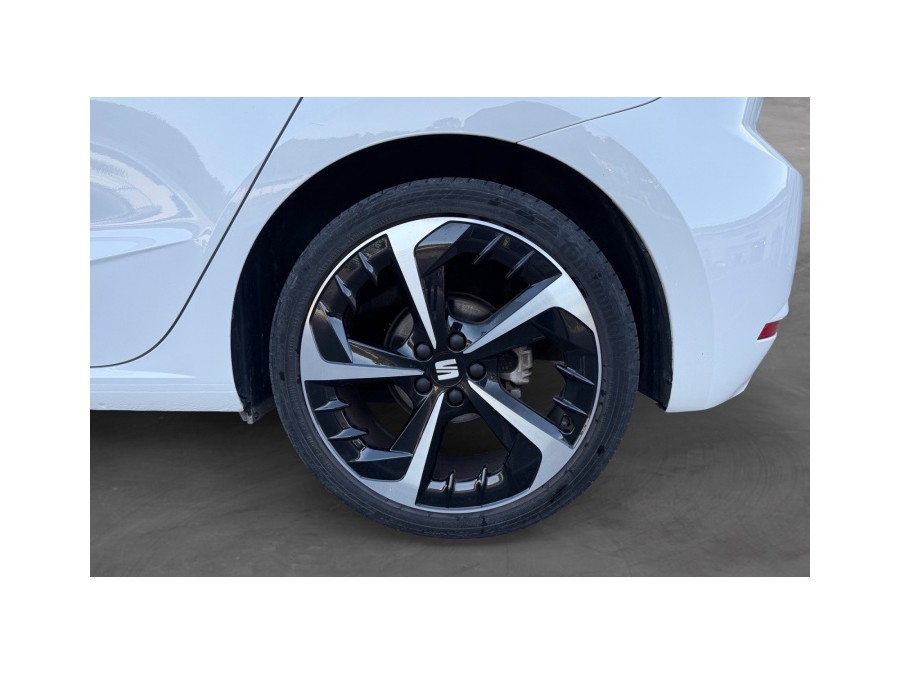 SEAT d'occasion IBIZA 1.0 ECOTSI 110 de 2023 La Ciotat (13)﻿