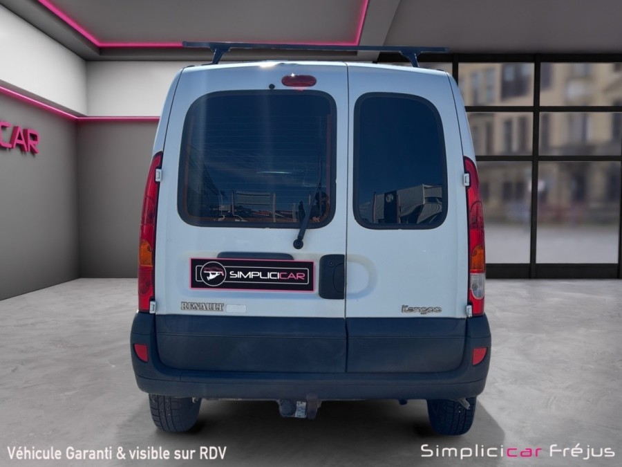 RENAULT d'occasion KANGOO CAMPUS 1.2 16V 75 de 2010 Frejus (83)﻿