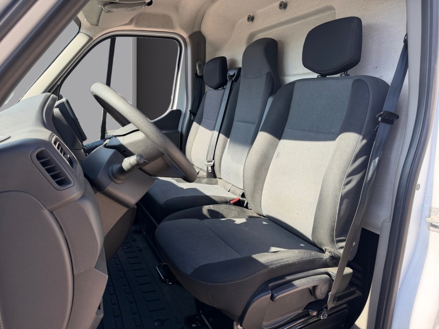 NISSAN d'occasion NV400 L3H2 3.5T 2.3 DCI 150 ACENTA de 2024 Lyon