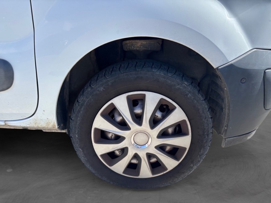 RENAULT d'occasion KANGOO CAMPUS 1.2 16V 75 de 2010 Frejus (83)﻿