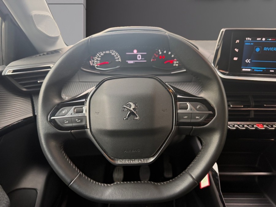 PEUGEOT d'occasion 208 1.2 PTEC de 2022 Cannes (06)﻿