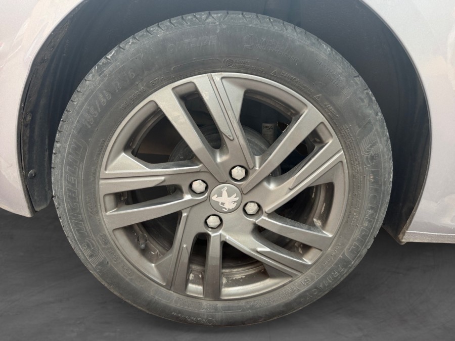 PEUGEOT d'occasion 208 1.2 PTEC de 2022 Cannes (06)﻿