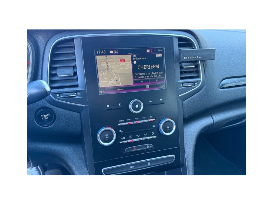 RENAULT d'occasion MEGANE TCE 100 ZEN de 2016 La Ciotat (13)﻿