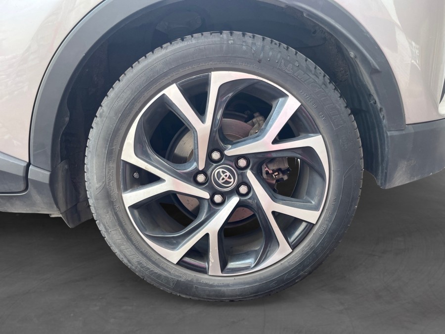 TOYOTA d'occasion C-HR 122H GRAPHIC de 2017 Le Raincy (93)﻿