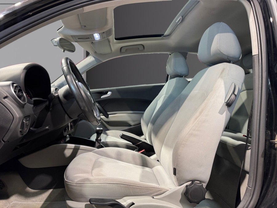 AUDI d'occasion A1 1.2 TFSI 86 ambiente de 2011 Narbonne (11)﻿