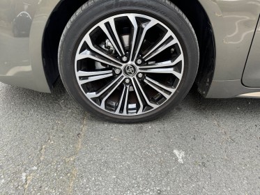 Toyota corolla hybride 122h collection toit ouvrant/ camera de recul / garantie 12 mois occasion paris 17ème (75)(porte...