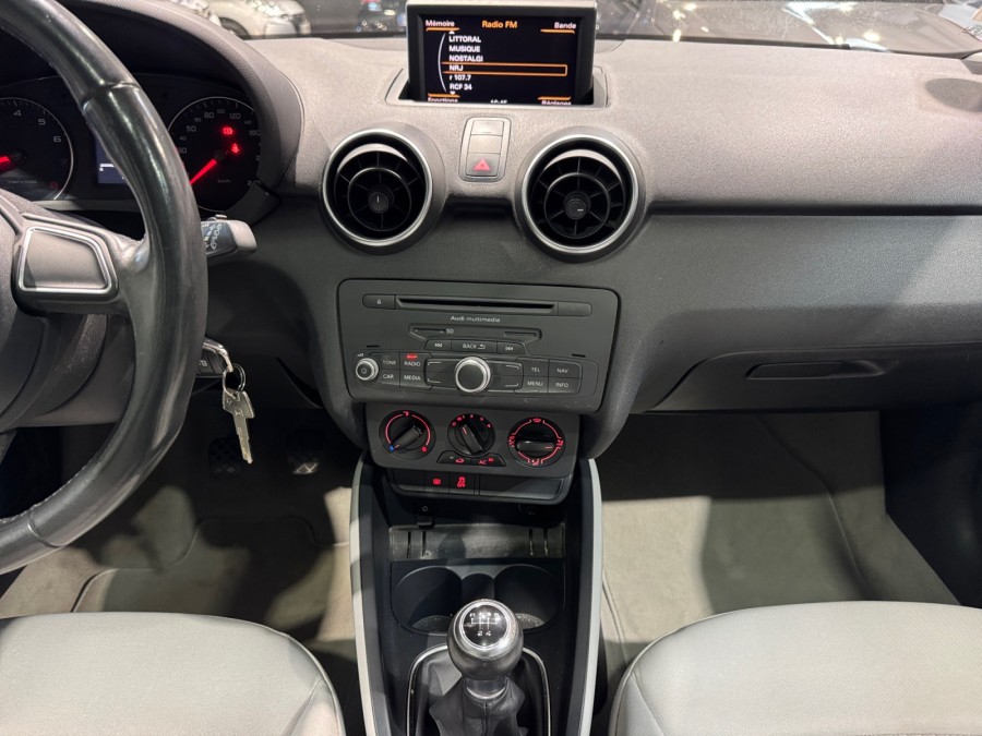 AUDI d'occasion A1 1.2 TFSI 86 ambiente de 2011 Narbonne (11)﻿