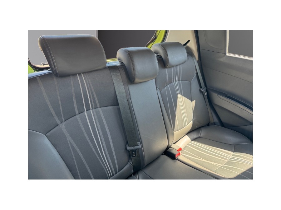 CHEVROLET d'occasion SPARK 1.0 68 de 2014 La Ciotat (13)﻿