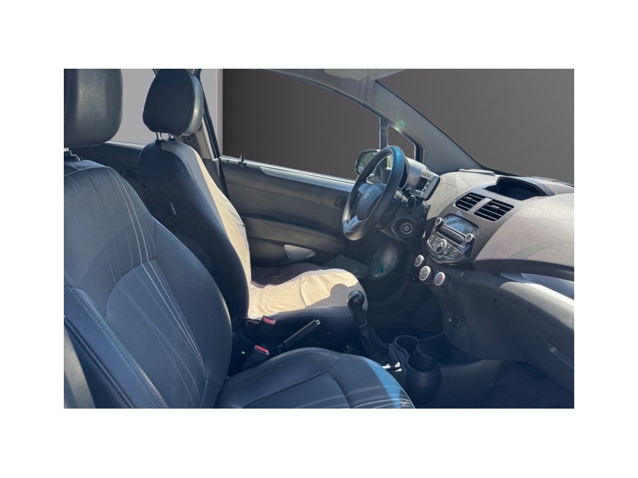CHEVROLET d'occasion SPARK 1.0 68 de 2014 La Ciotat (13)﻿