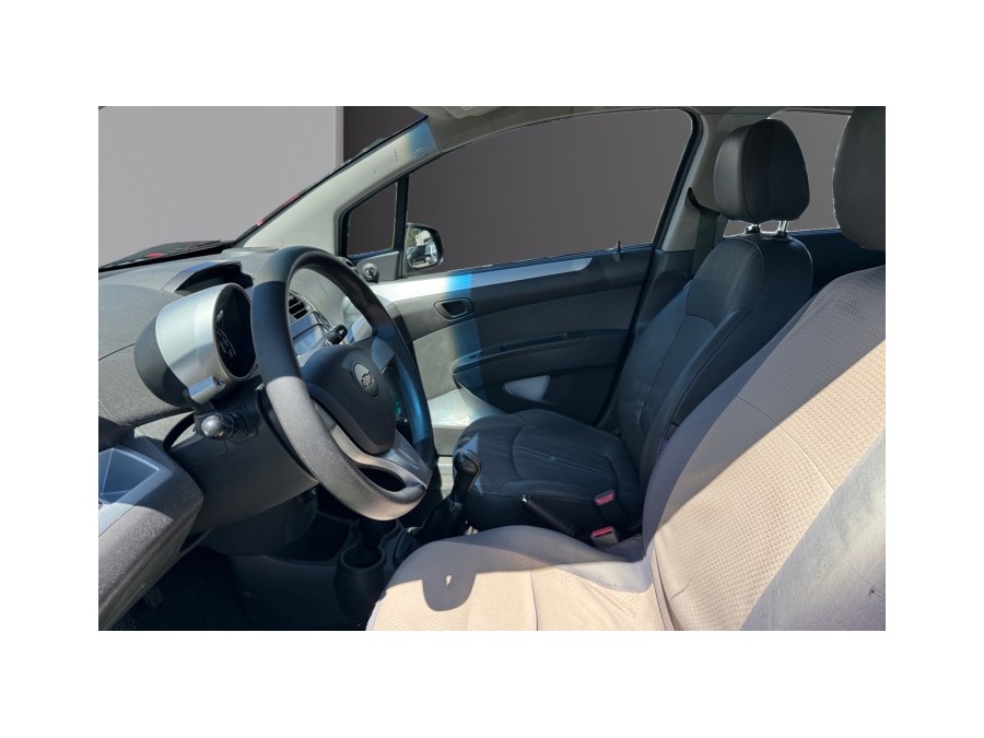 CHEVROLET d'occasion SPARK 1.0 68 de 2014 La Ciotat (13)﻿