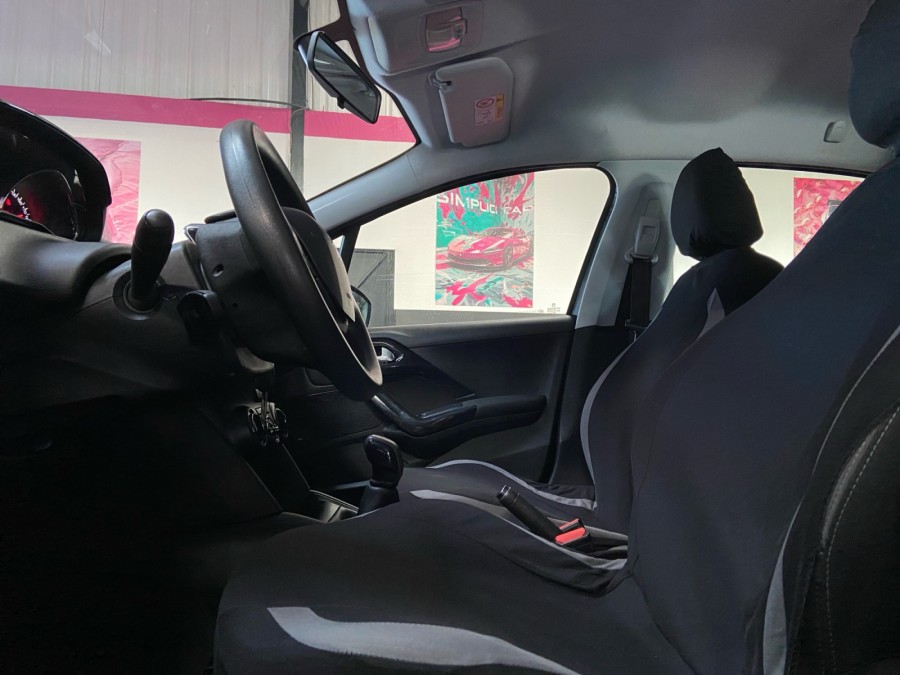 PEUGEOT d'occasion 208 1.2 PURE TECH 82 STYLE de 2015 Brest (29)﻿