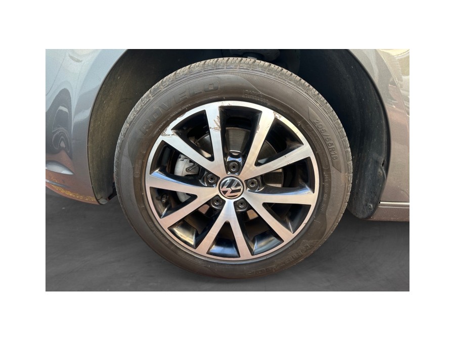 VOLKSWAGEN d'occasion TOURAN 1.2 TSI 105 BLUEMOTION DESIGN EDITION de