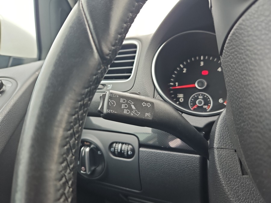 VOLKSWAGEN d'occasion GOLF 2.0 TDI 140 CONFORTLINE BLUEMOTION de 2012