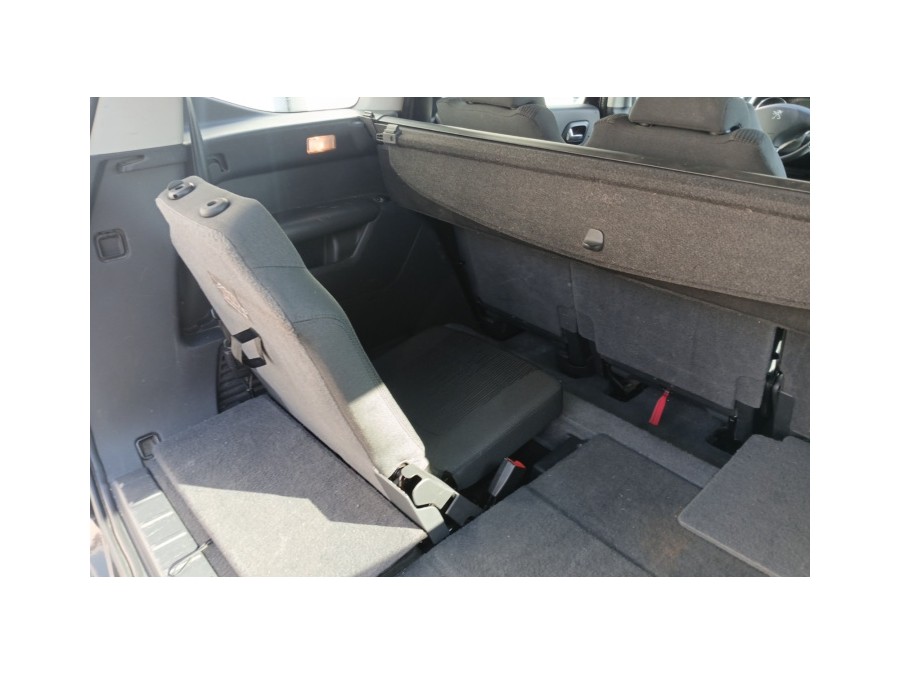 PEUGEOT d'occasion 5008 1.6 VTI 120 ACCESS de 2015 La Ciotat (13)﻿