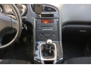 PEUGEOT d'occasion 5008 1.6 VTI 120 ACCESS de 2015 La Ciotat (13)﻿