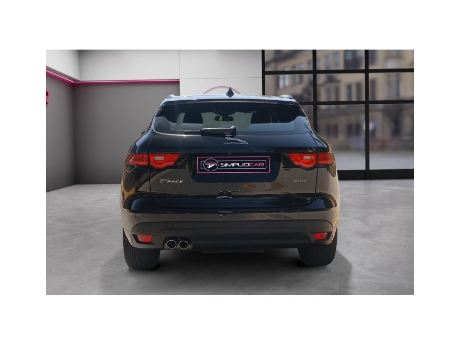 JAGUAR d'occasion F-PACE 2.0D 180 R-SPORT 2WD BVA8 de 2018 La Ciotat