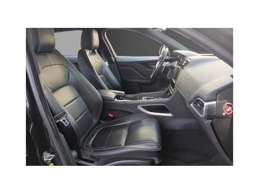 JAGUAR d'occasion F-PACE 2.0D 180 R-SPORT 2WD BVA8 de 2018 La Ciotat