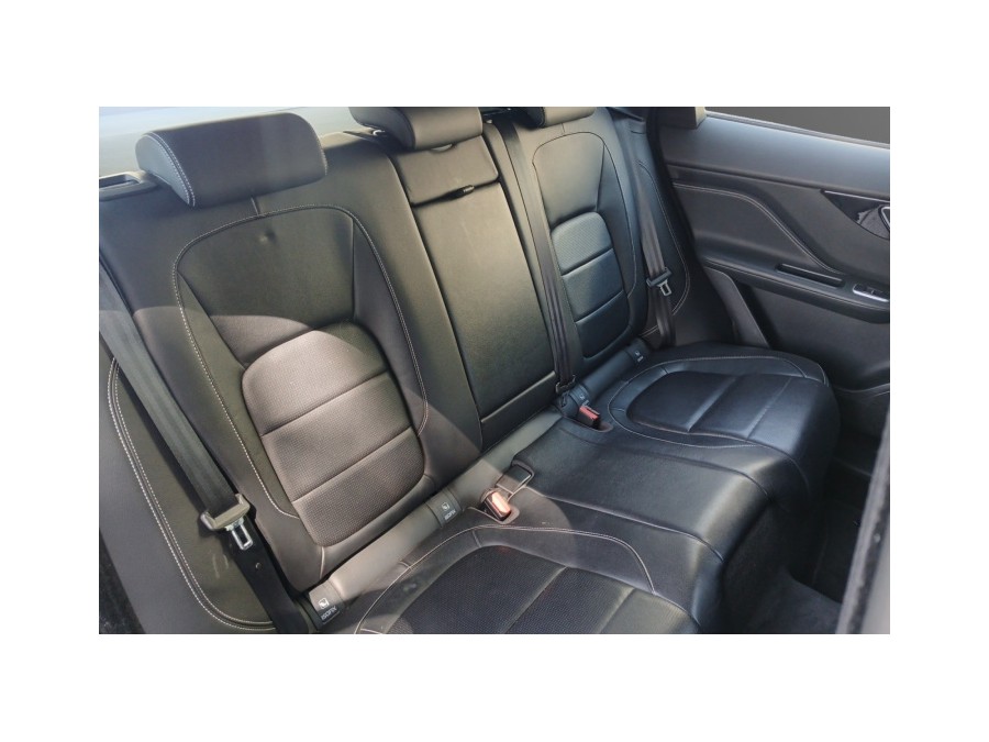 JAGUAR d'occasion F-PACE 2.0D 180 R-SPORT 2WD BVA8 de 2018 La Ciotat