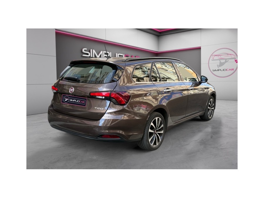 FIAT d'occasion TIPO SW 1.6 MULTIJET 120 MIRROR BUSINESS de 2019