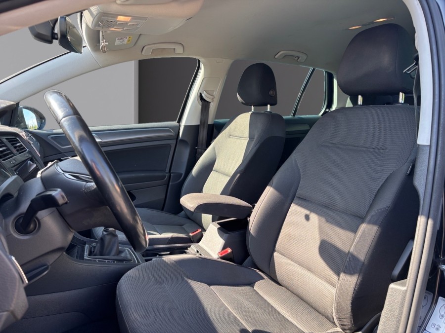 VOLKSWAGEN d'occasion GOLF 1.6 TDI 115 TRENDLINE BUSINESS de 2017