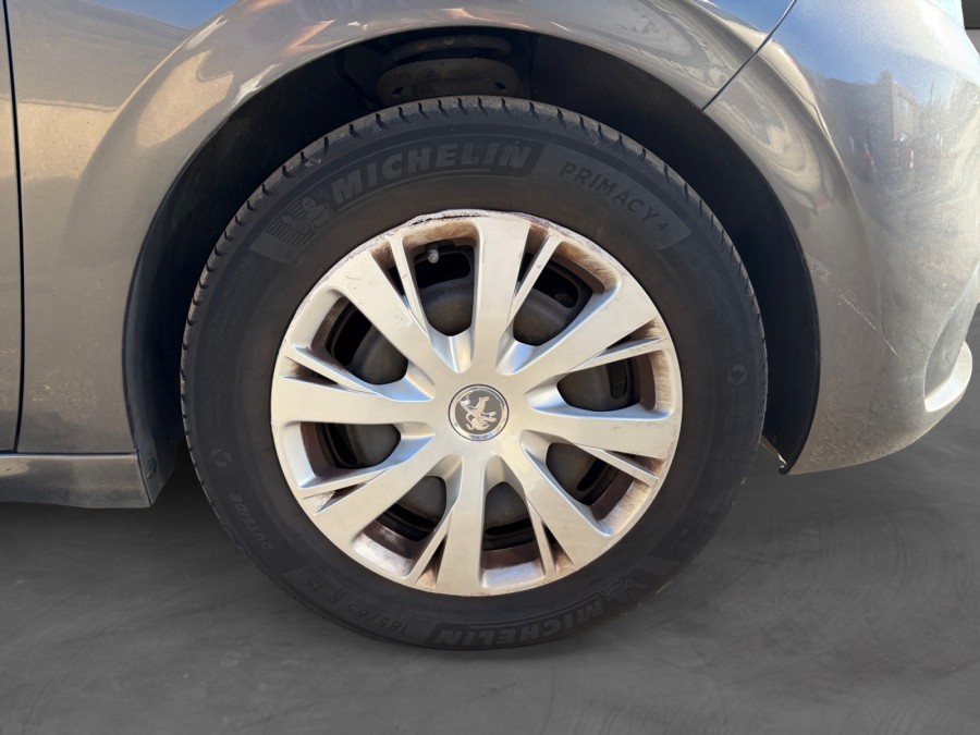 PEUGEOT d'occasion 208 AFFAIRE 1.5 BLUE HDI 100 PREMIUM PACK de 2020