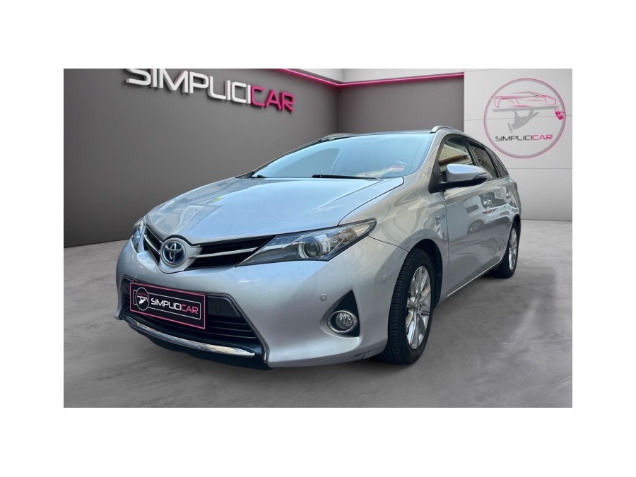 TOYOTA d'occasion AURIS TS 136H FREESTYLE de 2013 Le Raincy (93)﻿