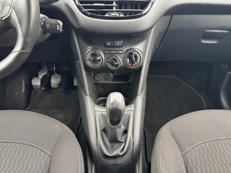 PEUGEOT d'occasion 208 1.2 PURE TECH 82 STYLE de 2016 Orleans (45)﻿