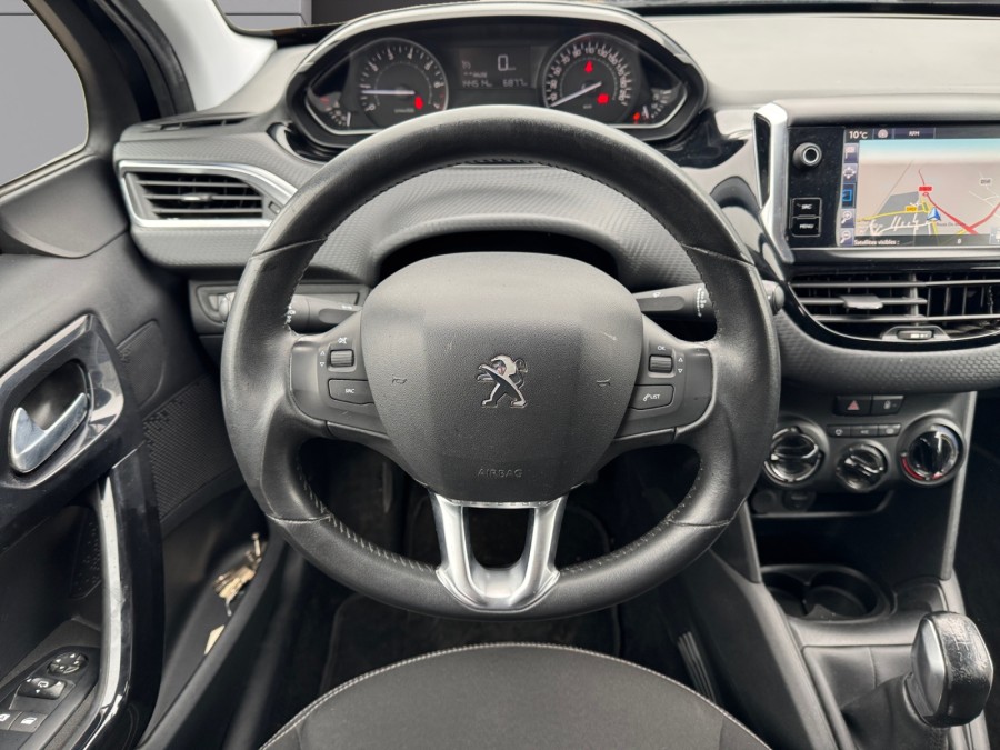 PEUGEOT d'occasion 208 1.2 PURE TECH 82 STYLE de 2016 Orleans (45)﻿