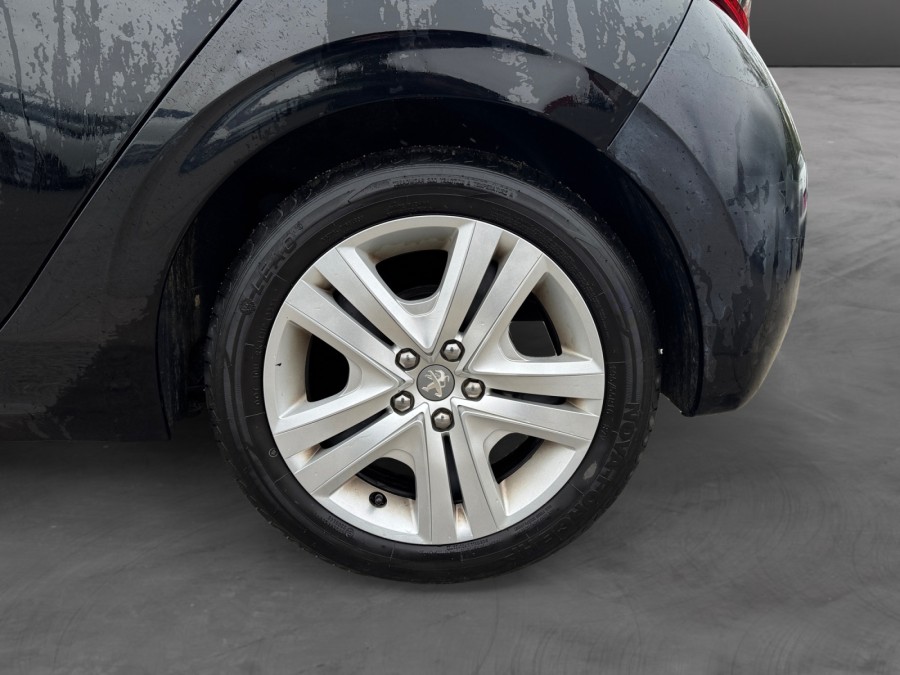 PEUGEOT d'occasion 208 1.2 PURE TECH 82 STYLE de 2016 Orleans (45)﻿