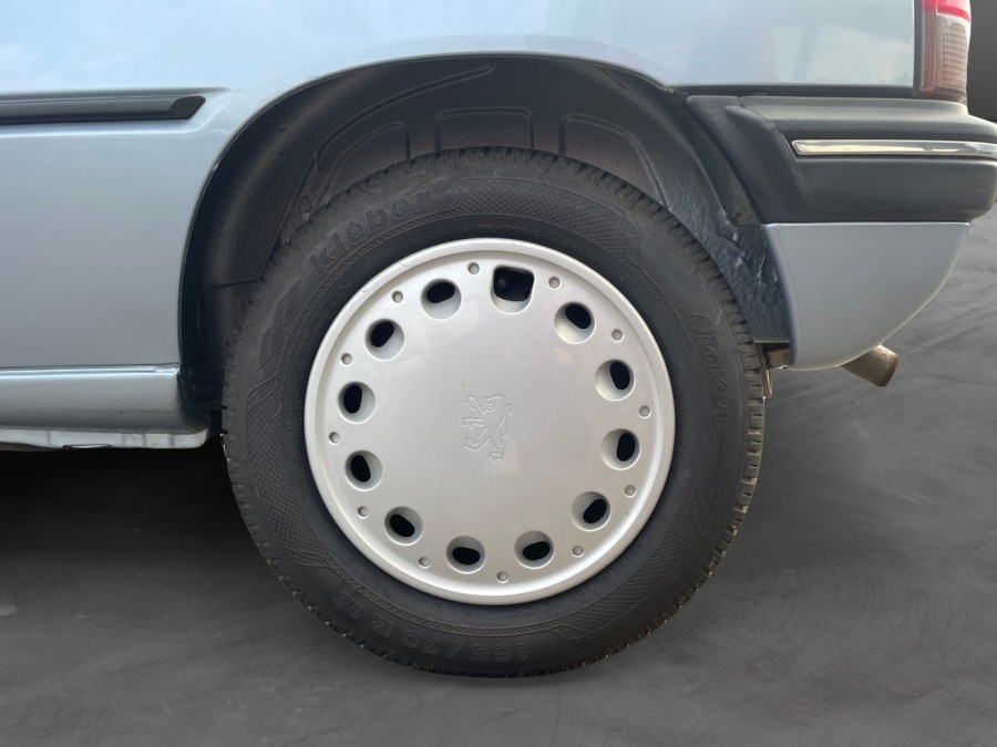 PEUGEOT d'occasion 205 1.6A de 1990 Arras (62)﻿