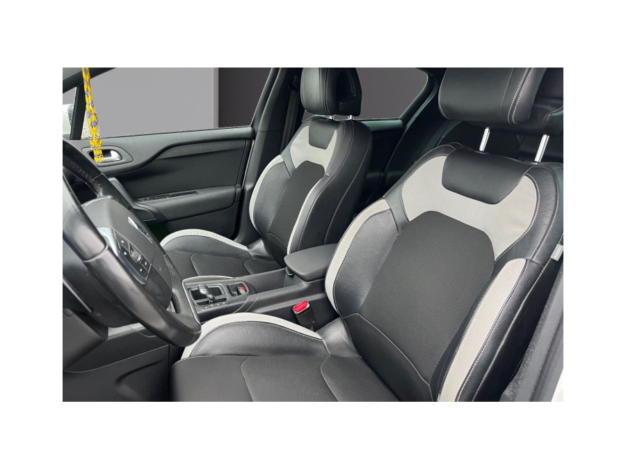CITROEN d'occasion DS4 1.6 E-HDI 115 EXECUTIVE ETG de 2015 La Ciotat