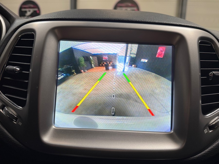 JEEP d'occasion COMPASS 1.4 MULTI AIR 140 SPORT 4X2 de 2018 Bretigny