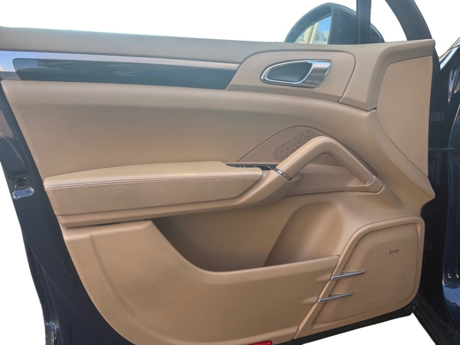 PORSCHE d'occasion CAYENNE 3.0D V6 245 TIPTRONIC S de 2012 Cannes