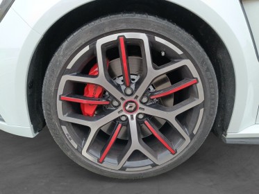 Renault megane iv berline tce 300 rs trophy  / garantie 12 mois occasion simplicicar lyon ouest simplicicar simplicibike france