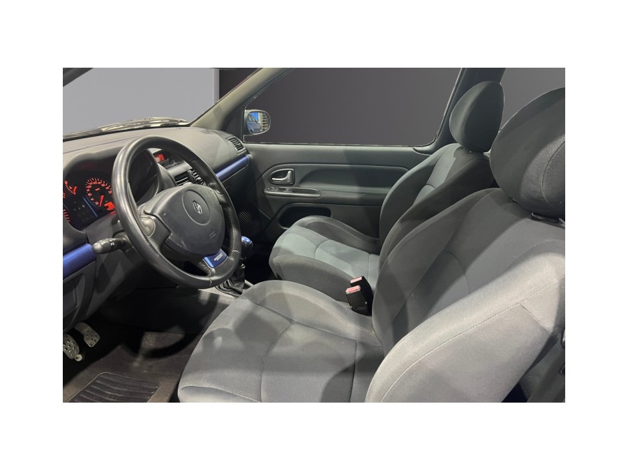 RENAULT d'occasion CLIO RS 2.0 16V RAGNOTTI de 2002 Lyon Ouest (69)﻿