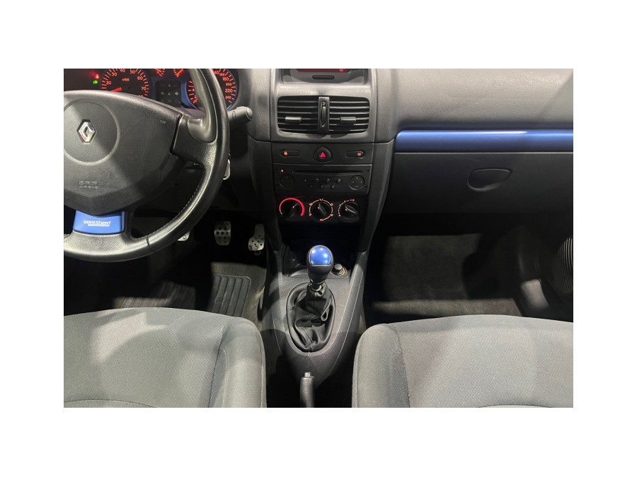 RENAULT d'occasion CLIO RS 2.0 16V RAGNOTTI de 2002 Lyon Ouest (69)﻿