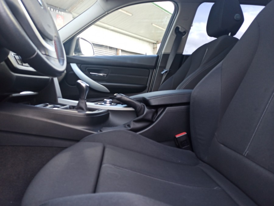 BMW d'occasion SERIE TOURING 318D XD 143 BUSINESS de 2013 Brest (29)﻿