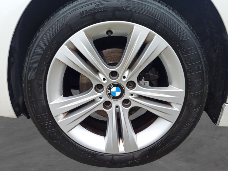 BMW d'occasion SERIE TOURING 318D XD 143 BUSINESS de 2013 Brest (29)﻿