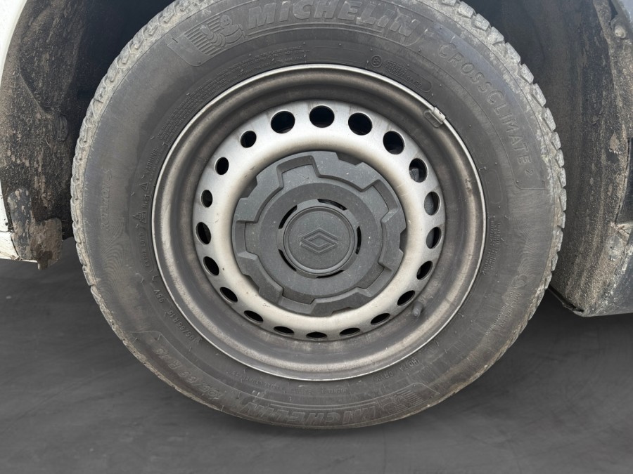 RENAULT d'occasion KANGOO VAN L1 SESAME 1.5 DCI 95 ADVANCE de 2024