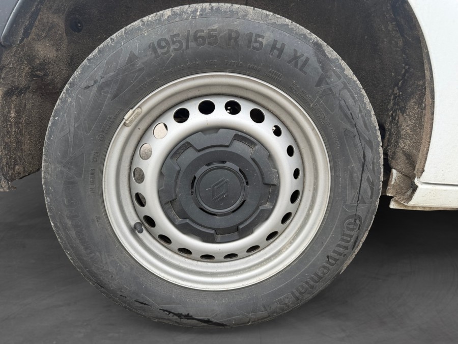 RENAULT d'occasion KANGOO VAN L1 SESAME 1.5 DCI 95 ADVANCE de 2024