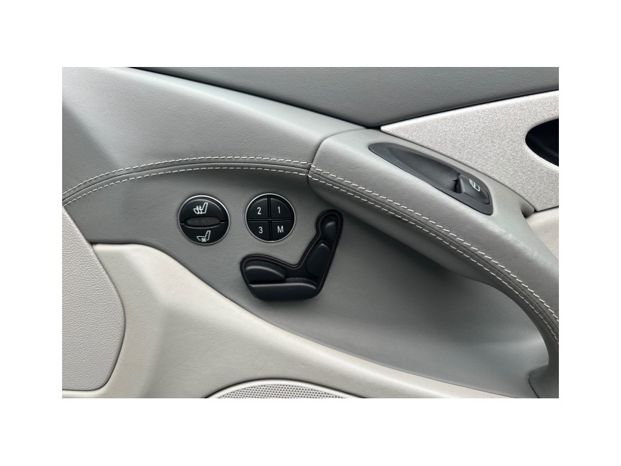 MERCEDES d'occasion CLASSE SL SL 65 AMG ROADSTER de 2005 Paris 15